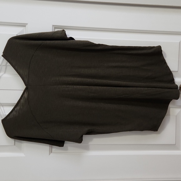 Brand new Women's Bootlegger Kismet Short Sleeve Top Tee Large - Picture 3 of 4